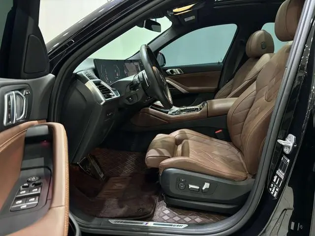 BMW BMW X6 Facelift xDrive30i M sports suit