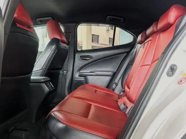 Lexus Lexus UX 260h Exploration*Cool Edition Country VI