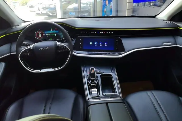 Dongfeng Fengshen Yi Hyun MAX 1.5T super-capable Dad*hybrid version
