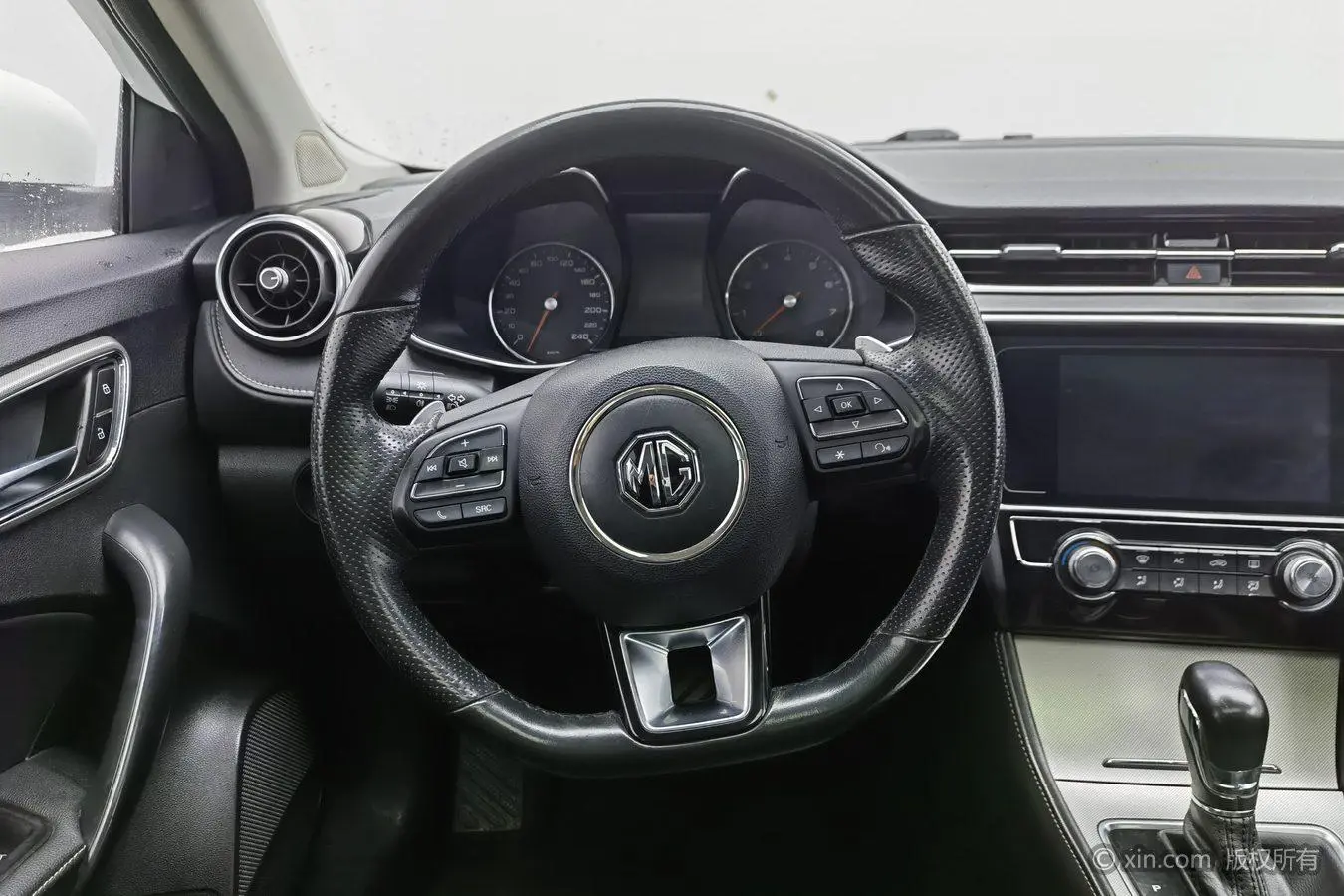 MG MG6 20T automatic luxury Intelligent version