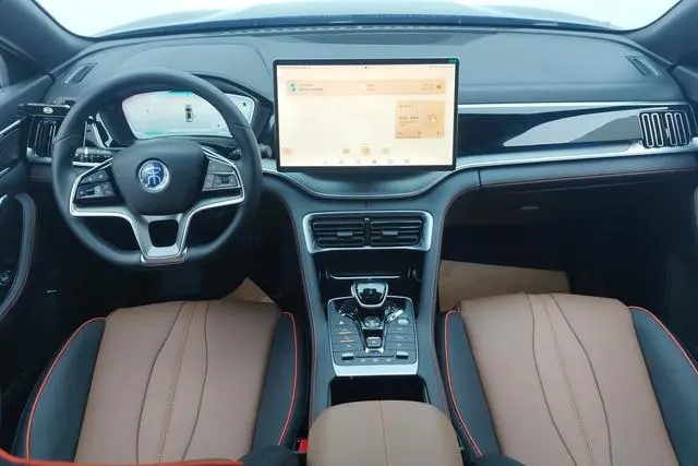 BYD Song PLUS DM DM-i 100KM four-wheel drive flagship PLUS