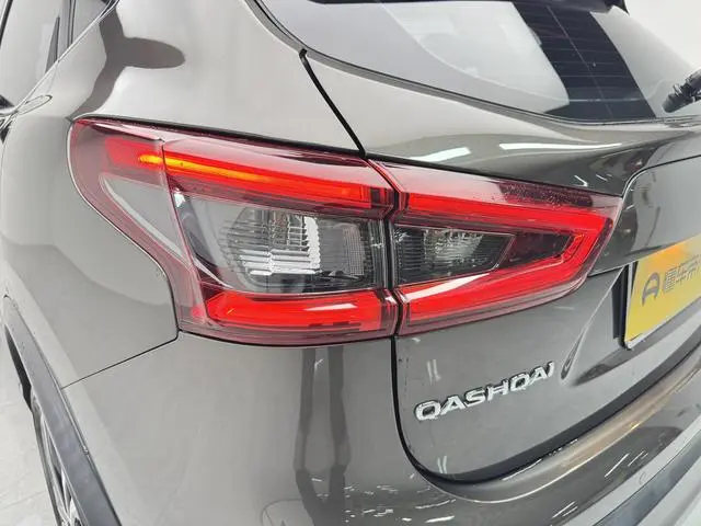 Nissan Qashqai 2.0 L XV Prem Deluxe Edition