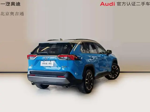 TOYOTA RAV4 Rongfang 2.0L CVT four-wheel drive Premium Edition