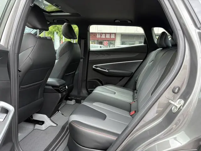 Geely Boyue 1.5TD Longteng Edition