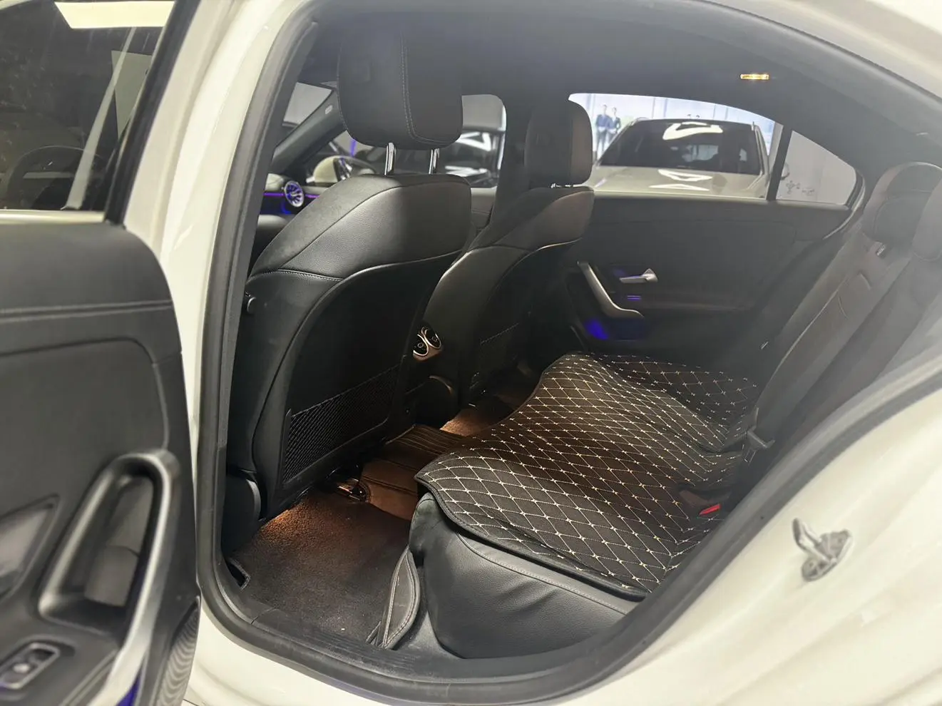 Mercedes-Benz Mercedes-Benz A-class A 200 L sports sedan fashion Version