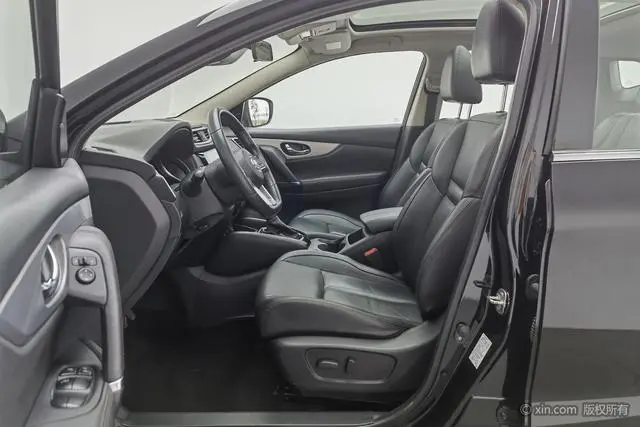 Nissan Qashqai 2.0 L XV Prem Deluxe Edition