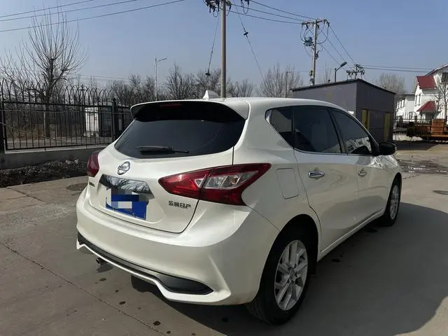 Nissan TIIDA 1.6L CVT Smart Travel Edition