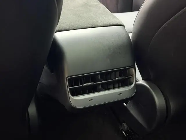 Tesla Model Y Long battery life all-wheel drive version