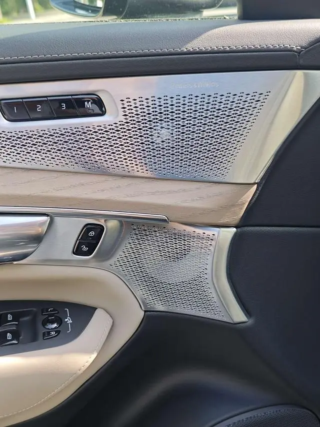 Volvo Volvo XC90 PHEV E-drive hybrid T8 Long battery life Zhizun Deluxe Edition 7 Seats