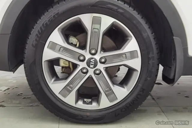 Kia Smart running 2.0L Automatic Smart Enjoy Deluxe Edition