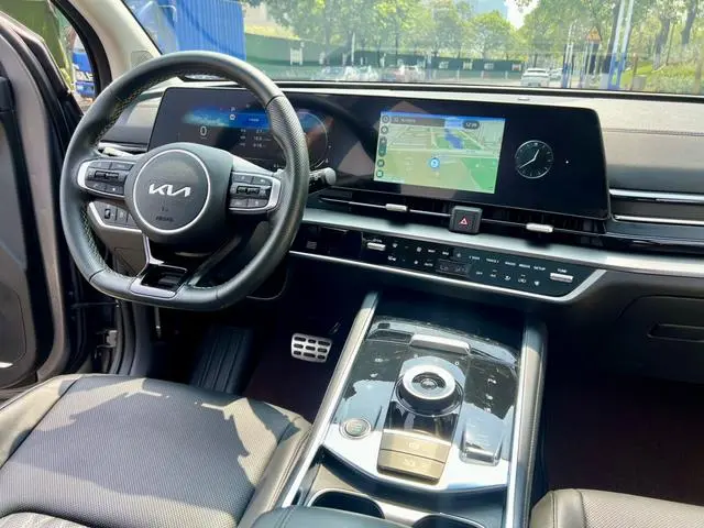 Kia Lion Platinum expands the world 2.0T two-wheel drive ultimate edition
