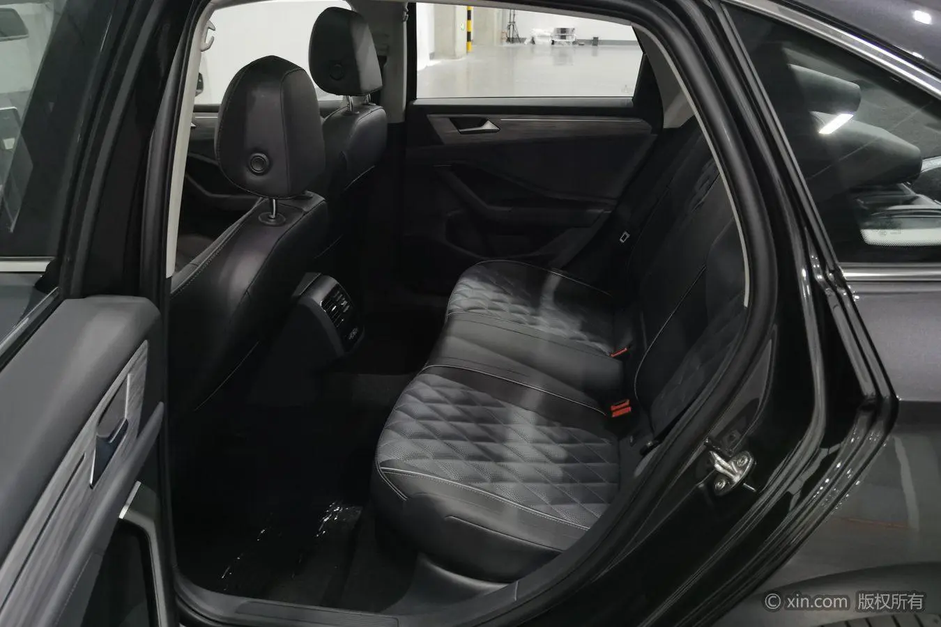 Volkswagen Sagitar 300TSI DSG Beyond Edition