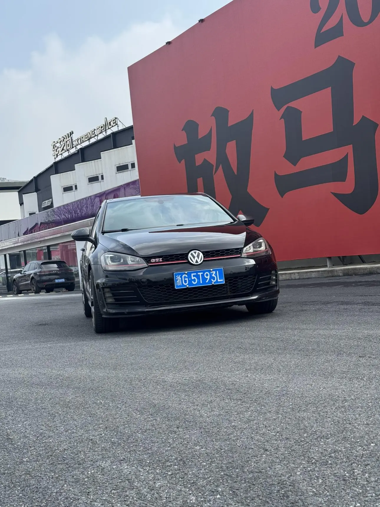 Volkswagen Golf GTI 2.0TSI GTI