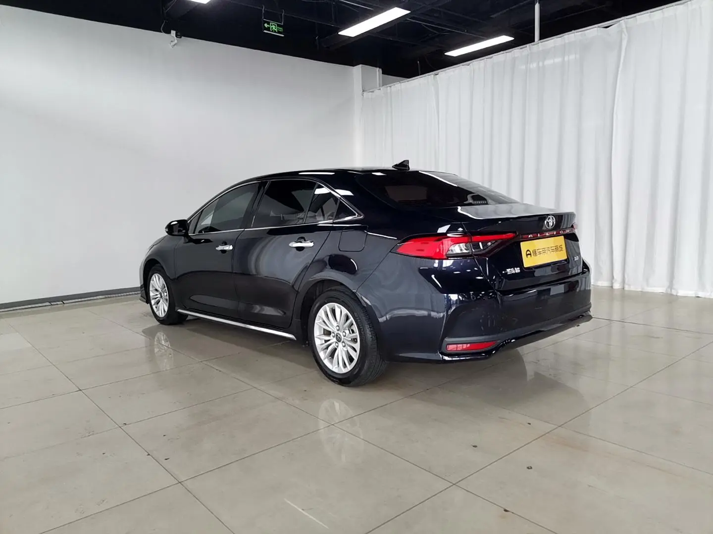 TOYOTA Asian lion 2.0L Premium Edition