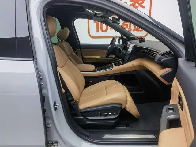 NIO NIO ES8 580KM base version six seats