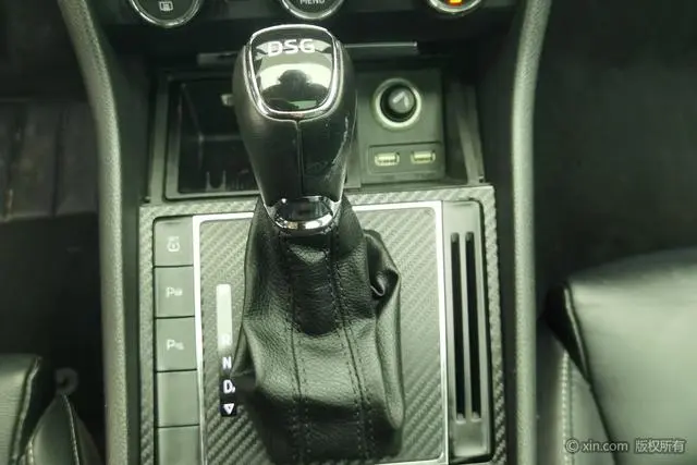 Skoda Speed pie ZI330 DSG Smart Edition
