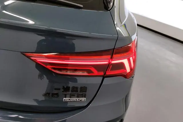 Audi Audi Q3 Sportback 45 TFSI quattro fashion launch special Edition