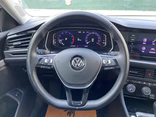 Volkswagen Sagitar 280TSI DSG Flying Edition