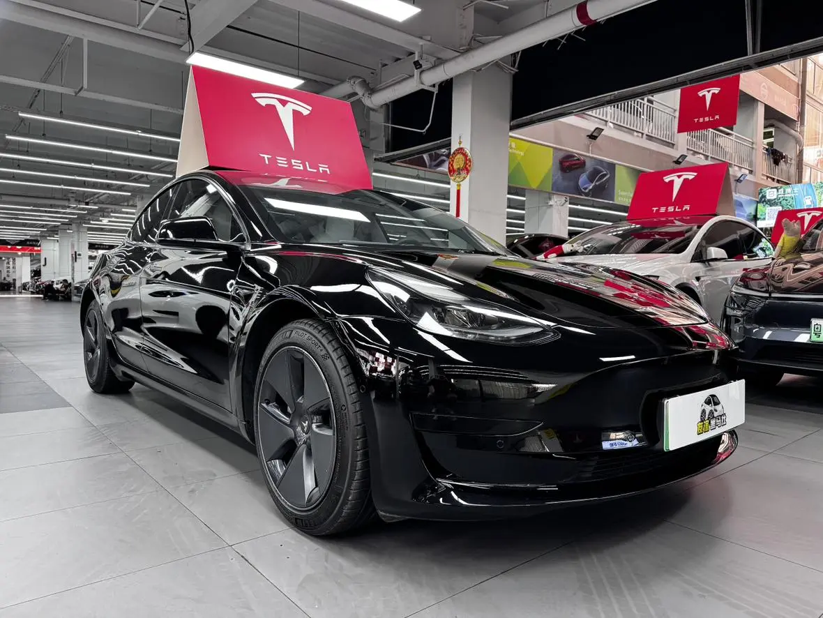 Tesla Model 3 Upgraded version of standard battery life rear drive