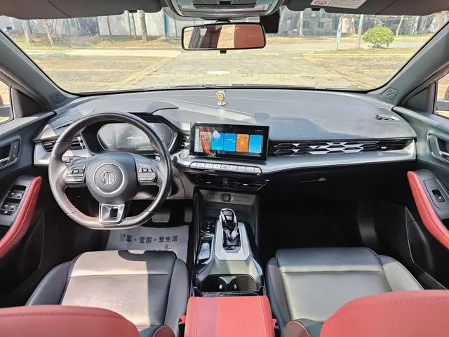 MG MG5 300TGI DCT Chaoyue Premium Edition