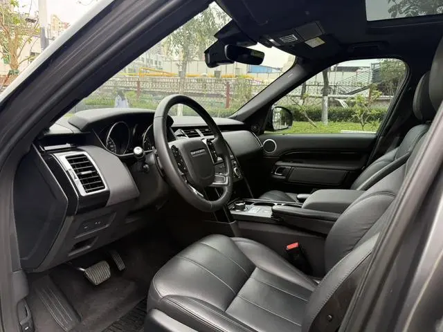 Land Rover discover 2.0T SE
