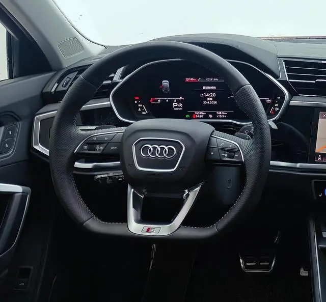 Audi Audi Q3 Sportback 45 TFSI quattro luxury
