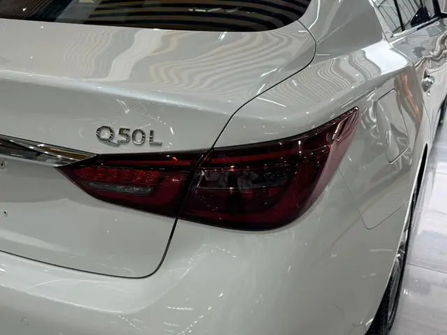 Infiniti Infiniti Q50L 2.0T Premium Version Country V