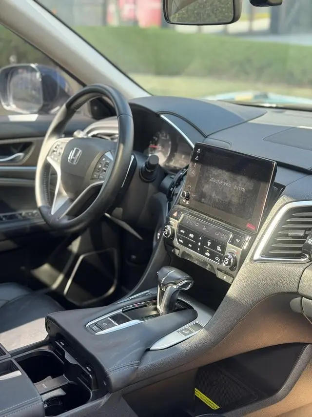 Honda Crown Road 240 TURBO CVT Smart Edition