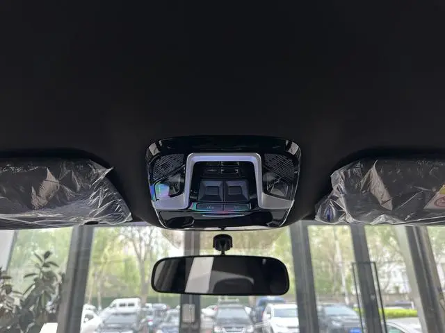 Jianghuai Yiwei JAC QX PHEV 120km Jinxiang Edition