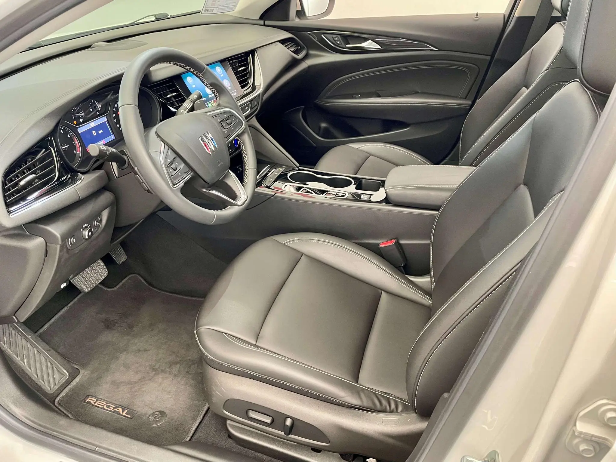 Buick Regal 25T Premium Edition