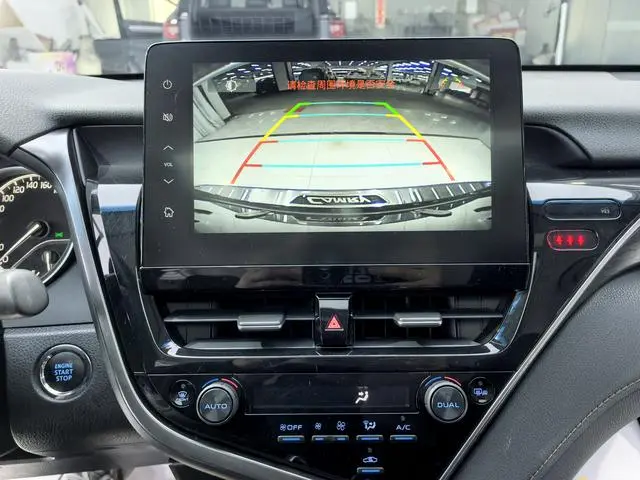 TOYOTA Camry 2.0G Deluxe Edition