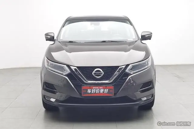 Nissan Qashqai 2.0L CVT Deluxe Edition