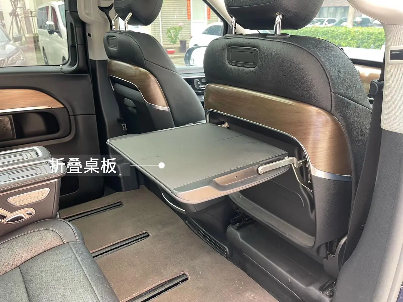 Mercedes-Benz Mercedes-Benz V-class V 260 L Long Wheelbase Premium Edition