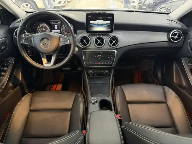 Mercedes-Benz Mercedes-Benz GLA GLA 220 4MATIC fashion type