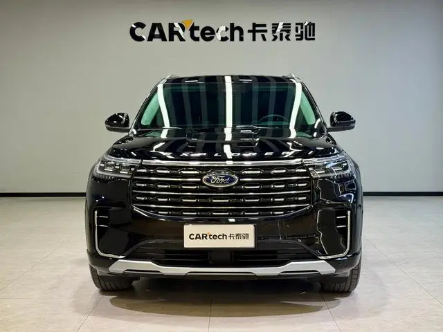 Ford Explorer 2.3T EcoBoost four-wheel drive titanium version 7 seats