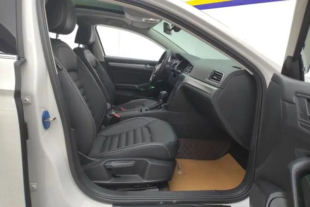 Volkswagen Lingdu 280TSI DSG Comfort Edition Country VI