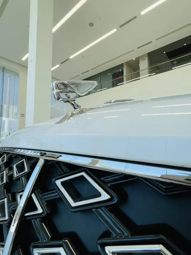Bentley Flying Spur PHEV 4.0T V8 Mulliner
