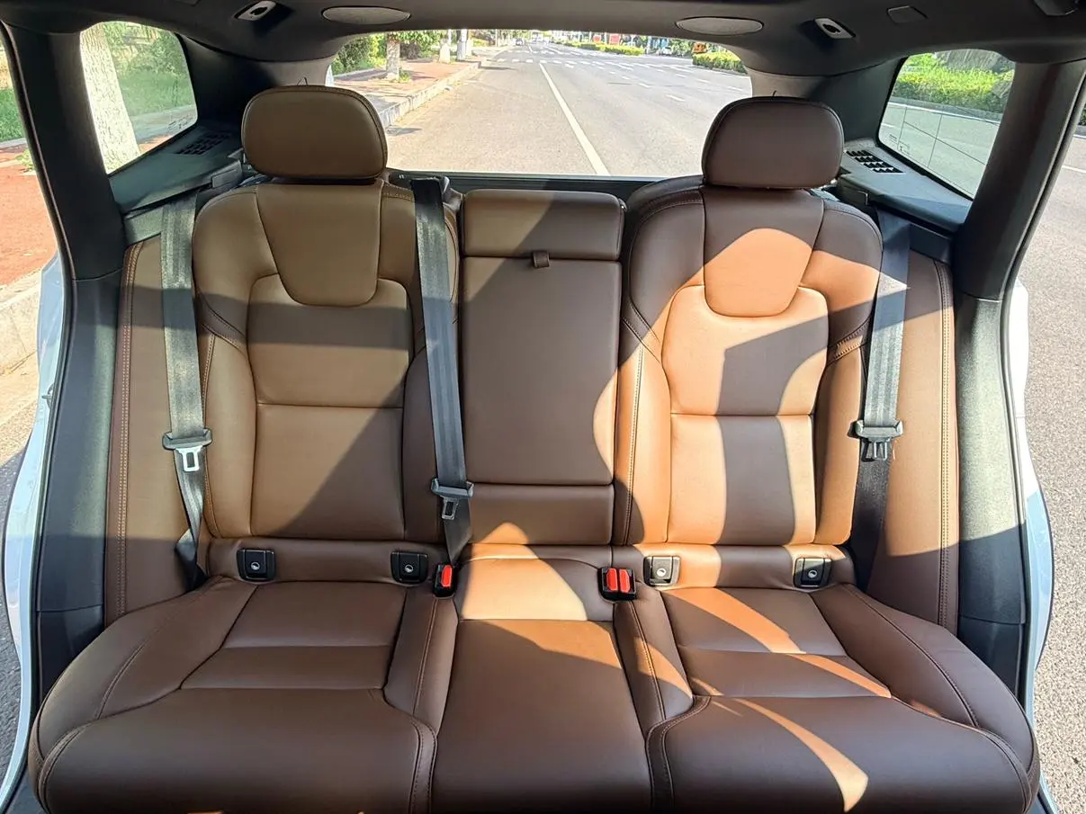 Volvo Volvo XC60 PHEV T8 four-wheel drive long battery life Zhiya Deluxe Edition