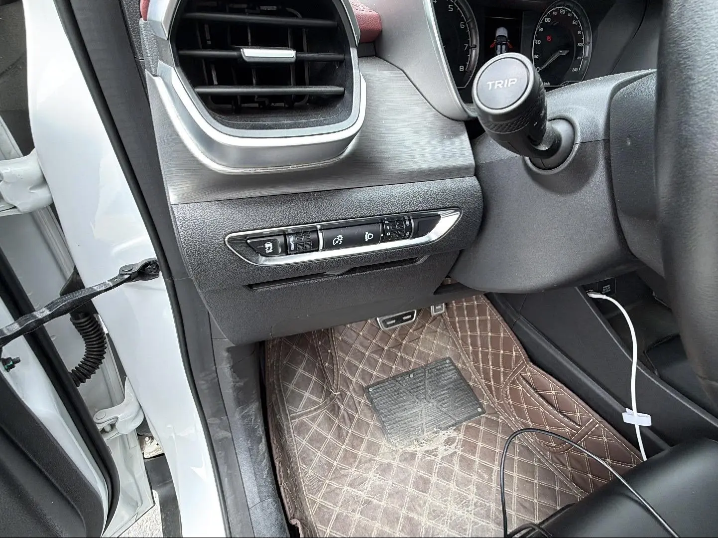 Geely Binyue PRO 260T DCT Knight