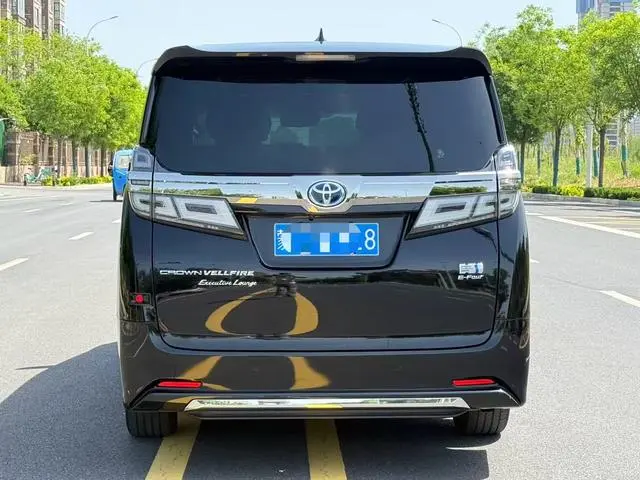 TOYOTA Wilfa Crown Dual Engine 2.5L HV Extreme Edition