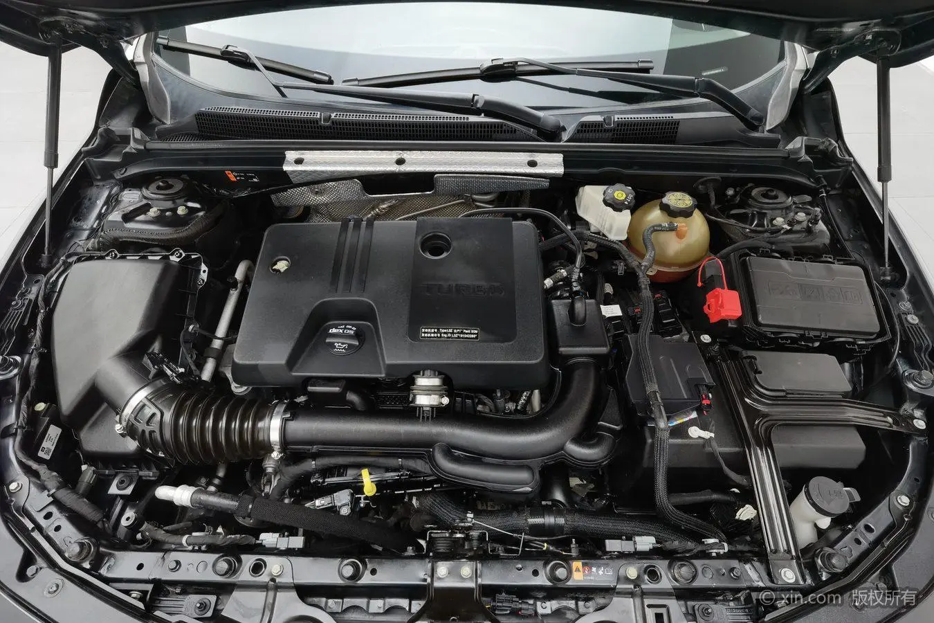 Chevrolet Mai Ruibao XL 535T CVT Sharp Version