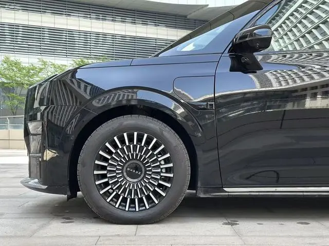 ZEEKR ZEEKR 009 Seven-seater aisle version four-wheel drive 108kWh