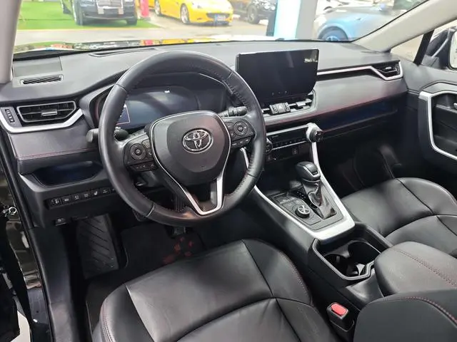 TOYOTA Weilanda PHEV 2.5L four-wheel drive engine version