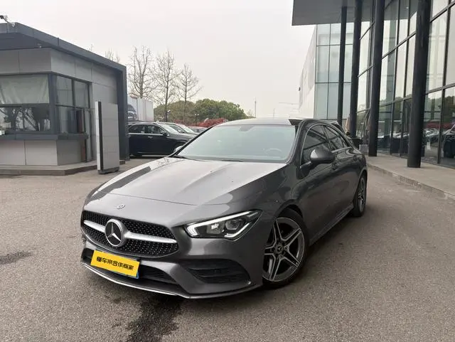 Mercedes-Benz Mercedes-Benz CLA CLA 200 four-door coupe