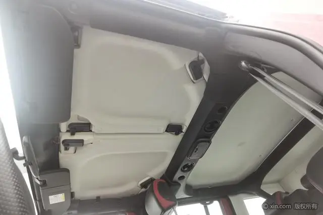 Beijing Beijing off-road BJ40 PLUS 2.3T manual four-wheel drive exclusive edition Country VI