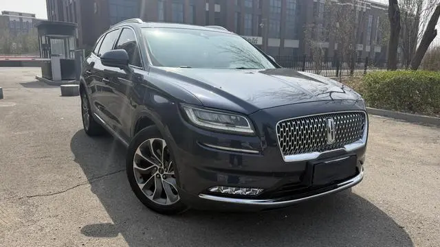 Lincoln Navigator 2.0T four-wheel drive Zunya Edition