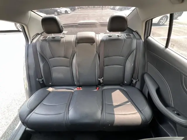 Roewe Roewe i5 1.5L CVT Deluxe Edition