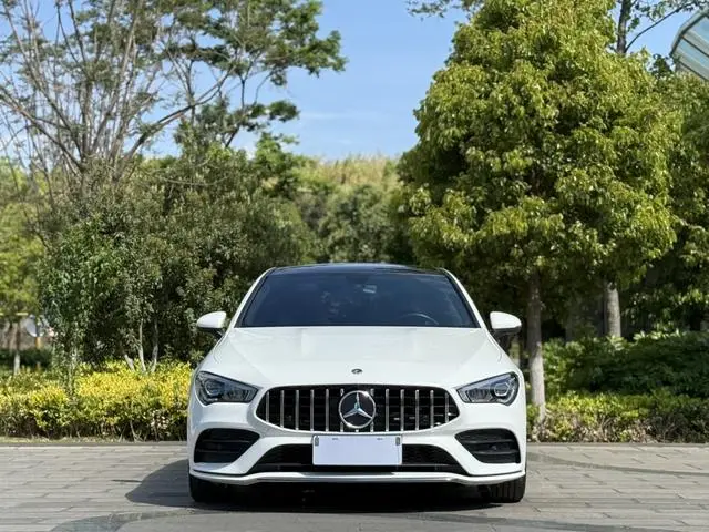 Mercedes-Benz Mercedes-Benz CLA CLA 200 four-door coupe