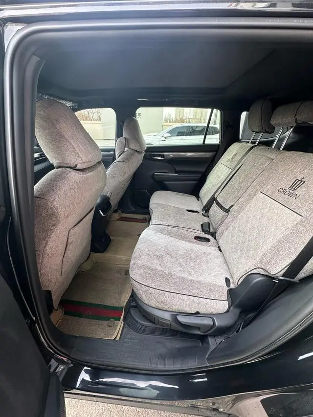 TOYOTA Crown Lufang Smart electric hybrid dual engine 2.5L E-CVT four-wheel drive Premium Edition