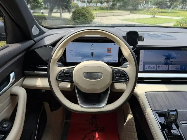 Geely Xingyue L 2.0TD high-power automatic two-wheel drive Dongfang Yao Lanxing version